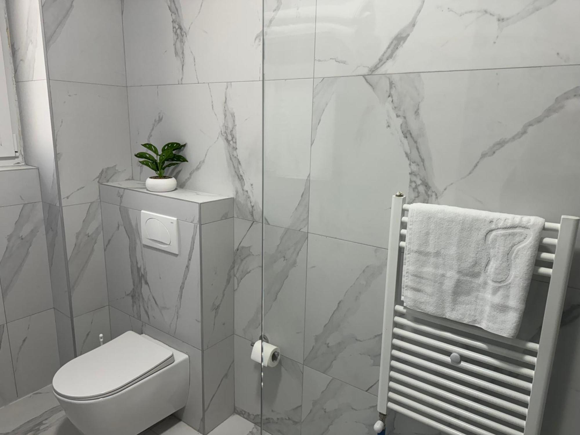 Hotel Le Manoir Gostivar Esterno foto