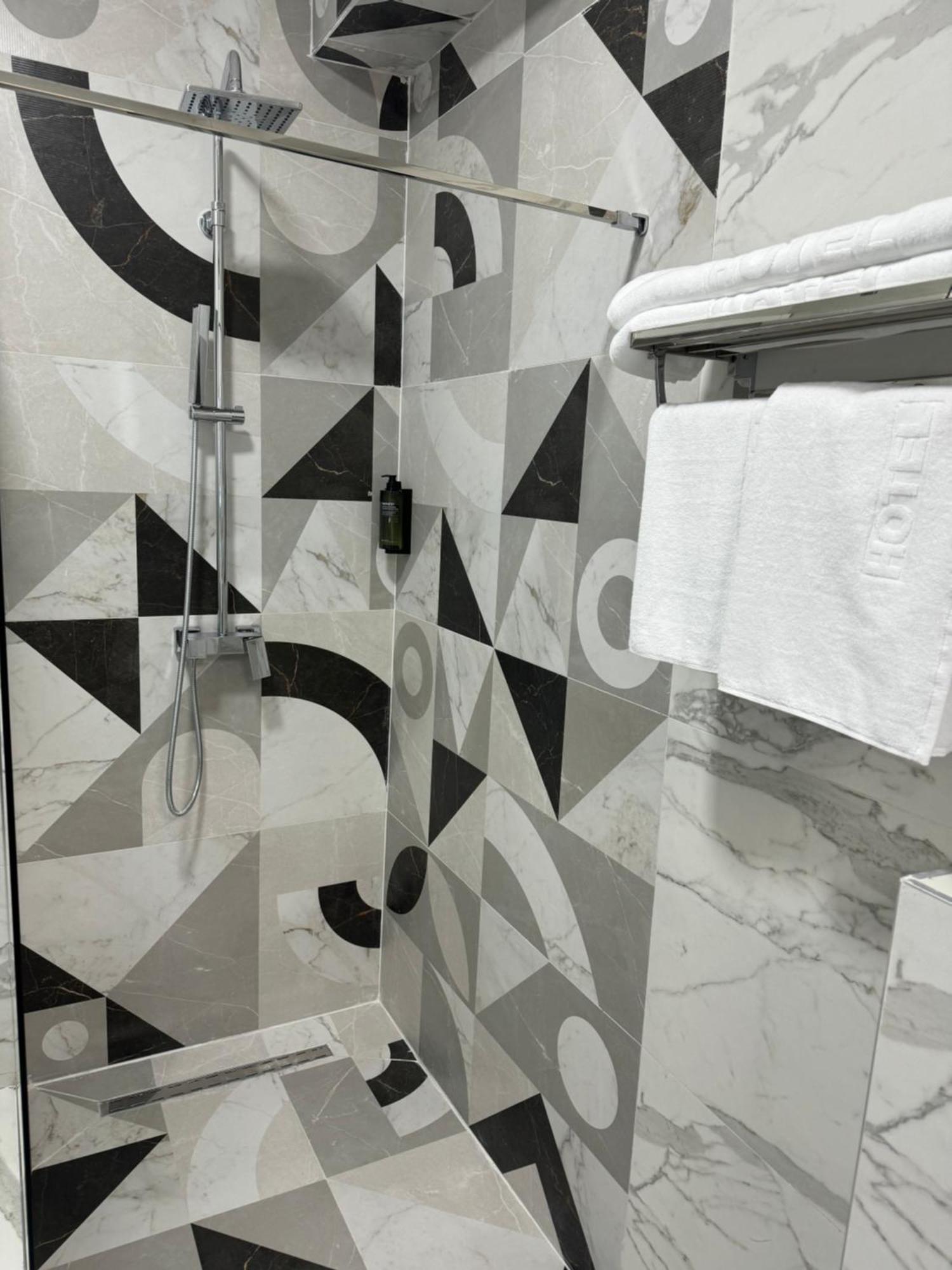 Hotel Le Manoir Gostivar Esterno foto